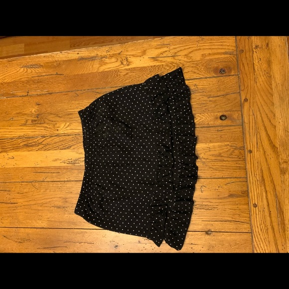 Skirts - Picture 2 of 3